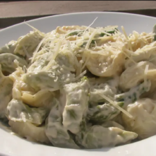 The Ultimate Guide to Creamy Garlic Chicken: A Culinary Delight