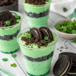Easy St Patricks Day Pudding Cups with Mint and Oreo Layers