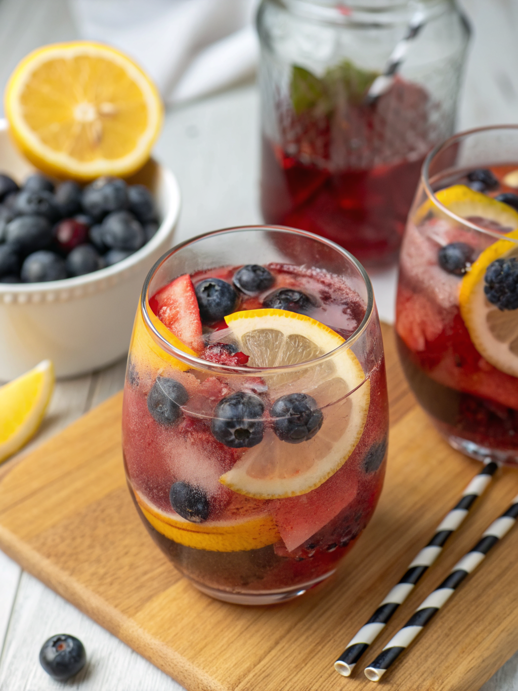Blueberry Lemon Sangria: 7 Tips for Perfect Summer Refreshment 3 Blueberry Lemon Sangria